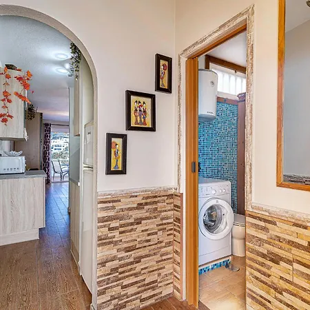 Апартаменти Island Village Paradise By Altamarhomes Адехе