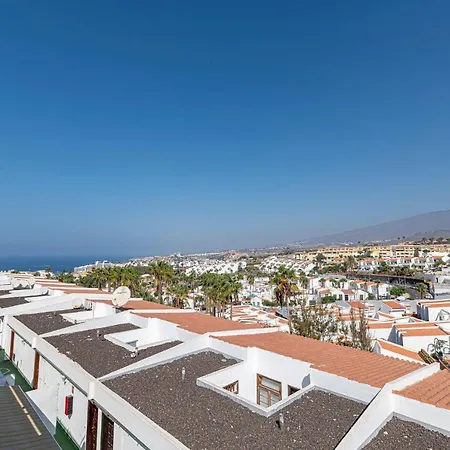 Апартаменты Island Village Paradise By Altamarhomes